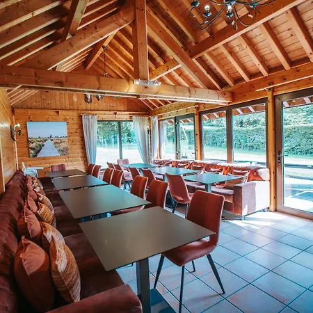 木屋 Le Heron 28pers, Malmedy- Cinema, Balneo, Sauna, Jardin *