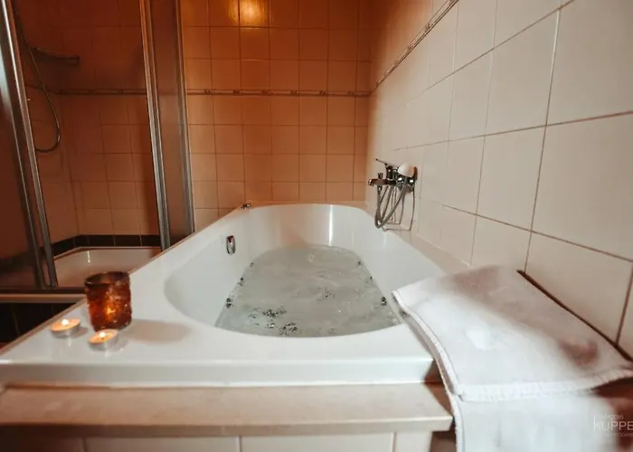 Le Heron 28pers, Malmedy- Cinema, Balneo, Sauna, Jardin 木屋