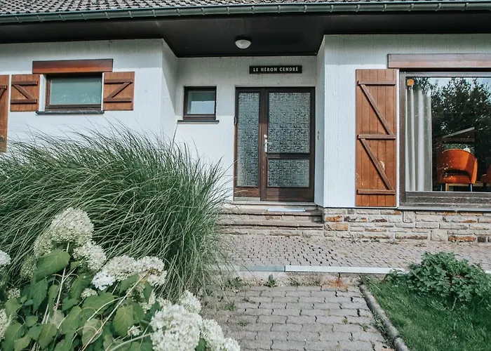 Le Heron 28pers, Malmedy- Cinema, Balneo, Sauna, Jardin 木屋 马尔梅迪
